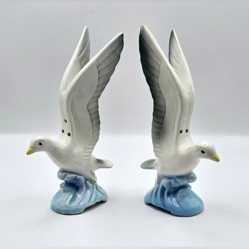 Vintage Nanco Japan Flying Seagull Salt and Pepper Shakers Ceramic Set